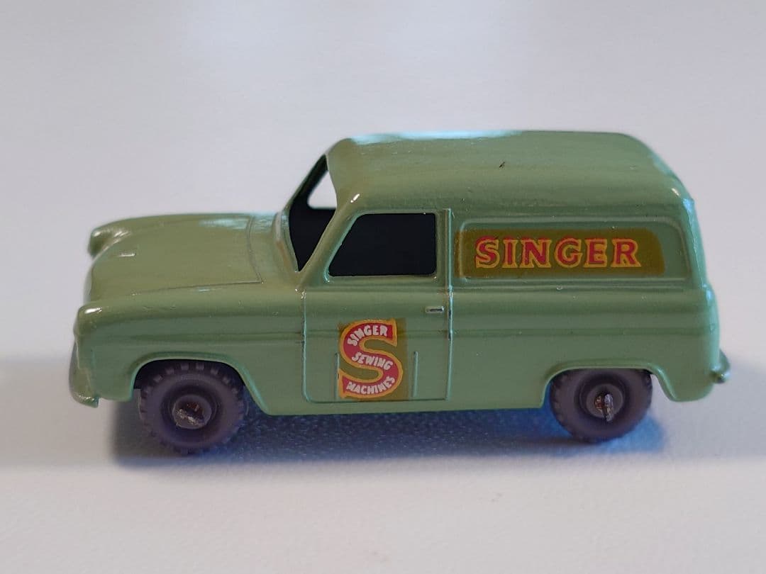ミニカー MATCHBOX No.59 FORD \"Singer\" VAN