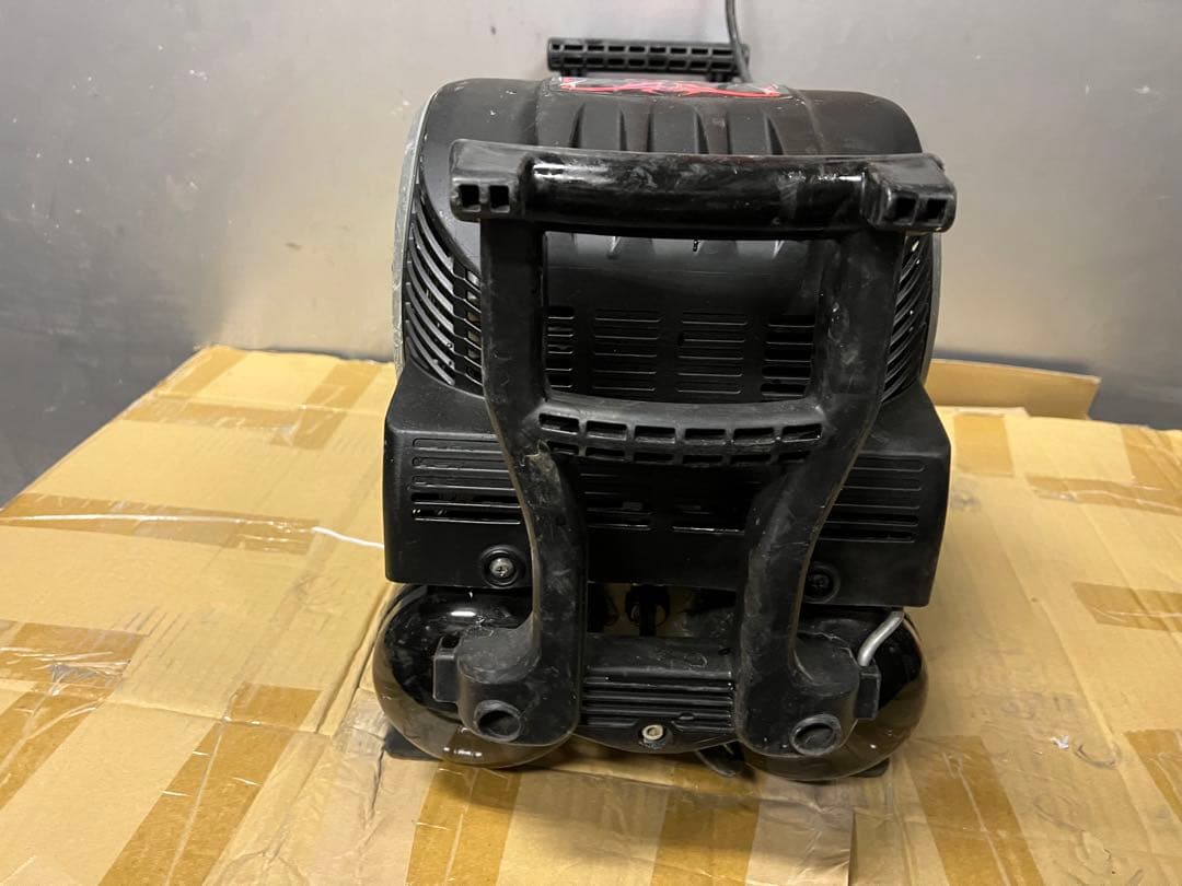 良品マックス エアコンプレッサー★AK-H1250EII 満タン5分