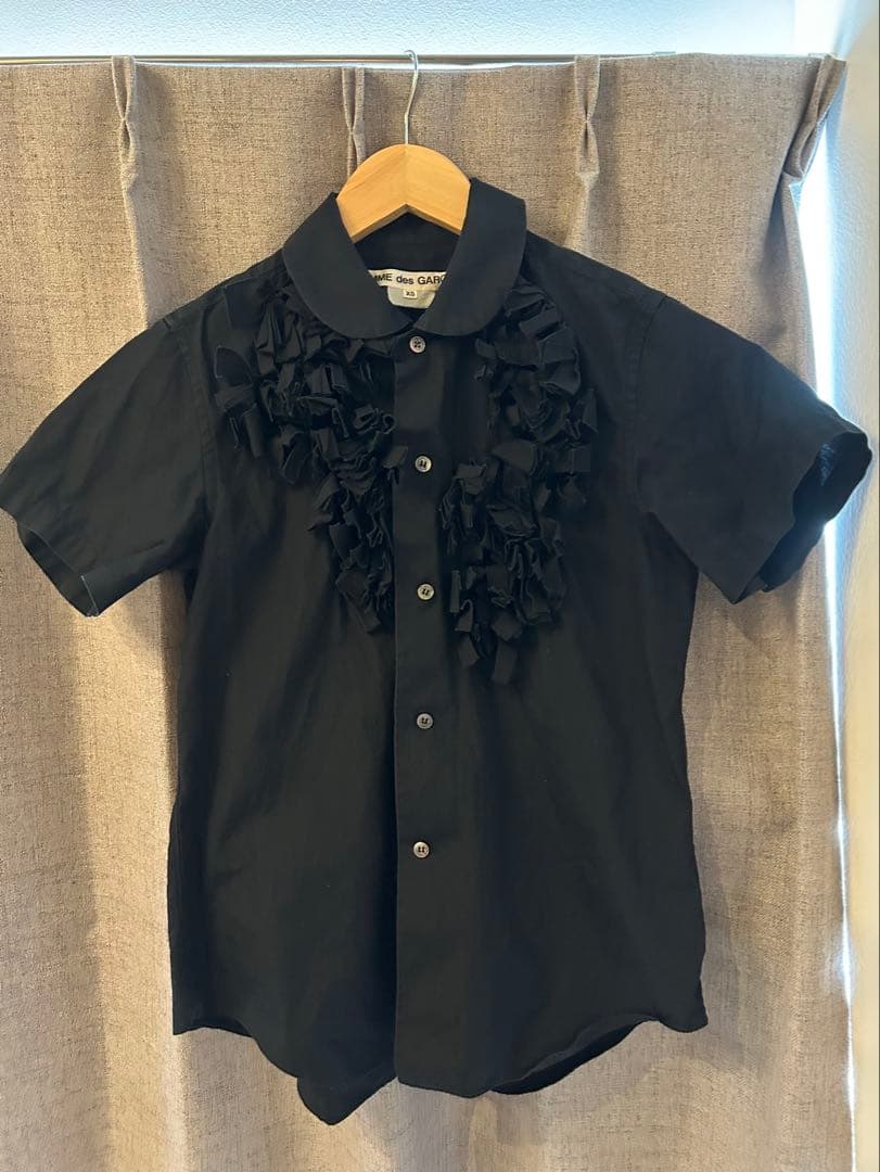 COMME des GARCONS コムデギャルソン　フリルシャツ コムコム コムデギャルソンCOMME des GARCONS 中綿フリルラウンド
