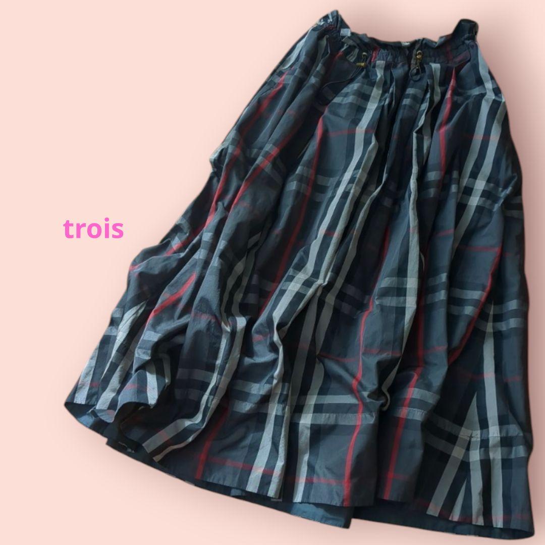 trois トロワ　タータンチェックメモリー ロングタックスカート セール】 シルクタフタタータンチェック タックスカート （ロング
