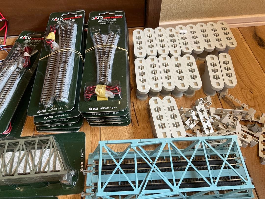 KATO nゲージ 線路、ポイント、鉄橋、車庫、橋脚、その他色々