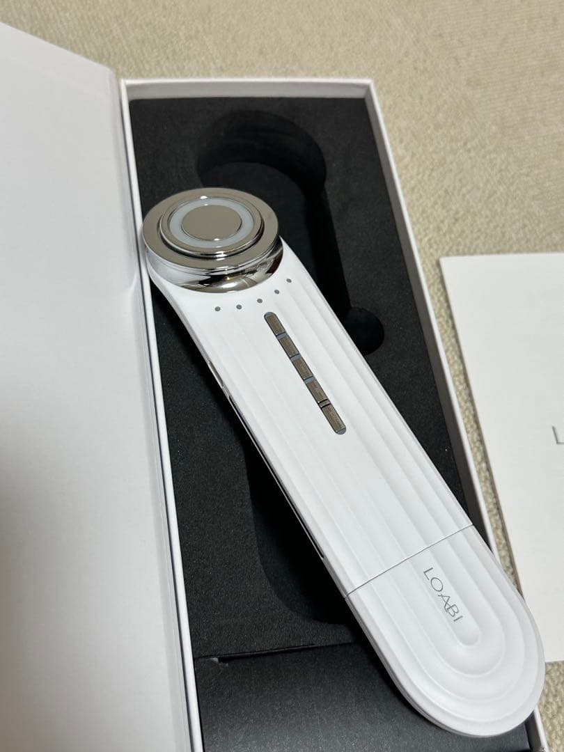 LOABI 美顔器 ホワイト - メルカリ