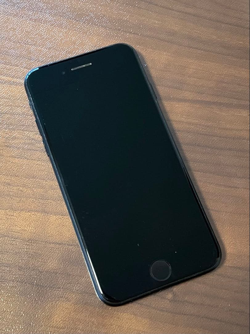 Apple iPhone SE（第二世代) 本体　256GB Amazon | 【整備済み品】 Apple iPhone SE（第2世代） 256GB ホワイト