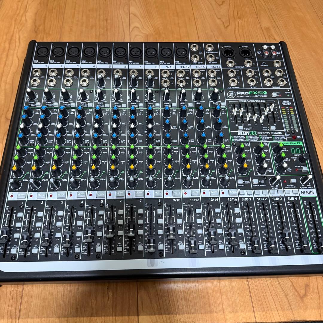 MackieProFX16v2 プロフェッショナル・エフェクトミキサー Mackie(マッキー) ／ ProFX16v2 - プロフェッショナル・エフェクト
