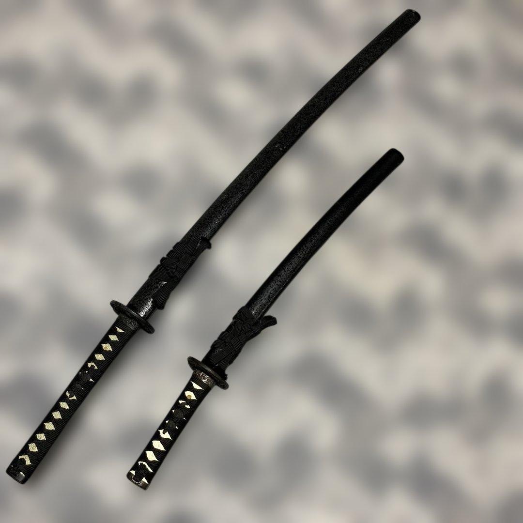 激安模造刀大小２本 黒柄 雲龍楕円鍔 黒梨地鞘