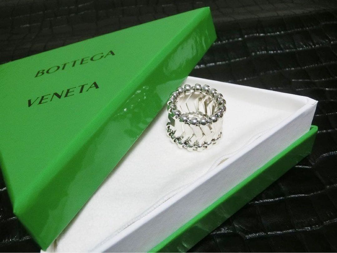 ボッテガべネタBOTTEGA VENETAシェブロンシルバー925リング ボッテガべネタBOTTEGA VENETAシェブロンシルバー925リング - メルカリ