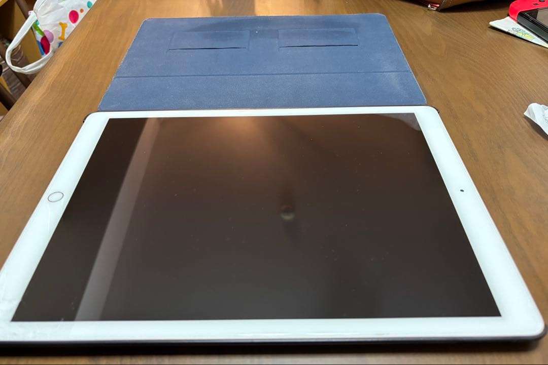iPad Pro 12.9inch 第二世代　64GB 画面ヒビあり　ケース付き