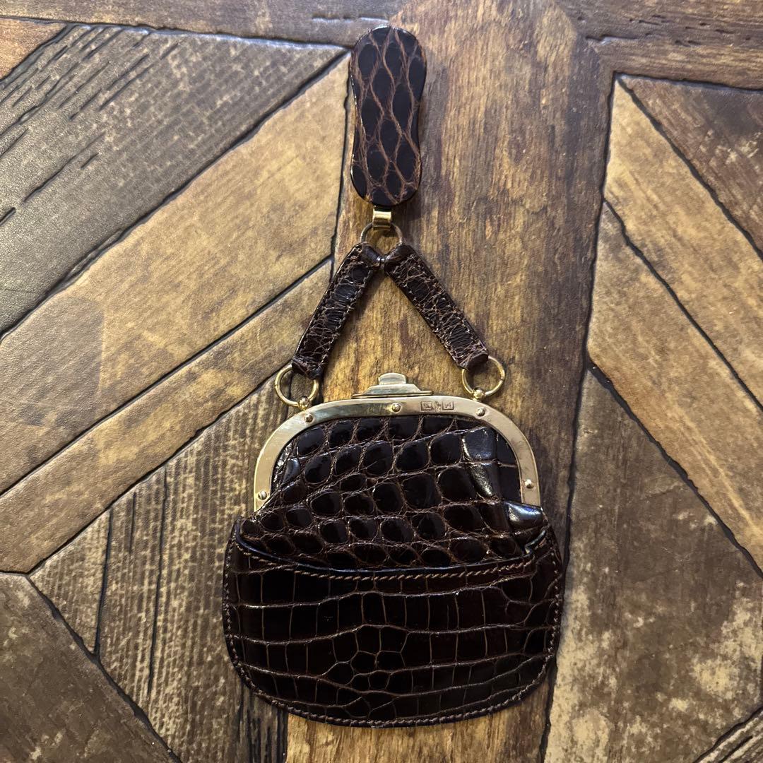 眉毛リータさま 新しい髪色めちゃお気に入りなり てか眉毛尖りすぎじゃね ✂️: @__