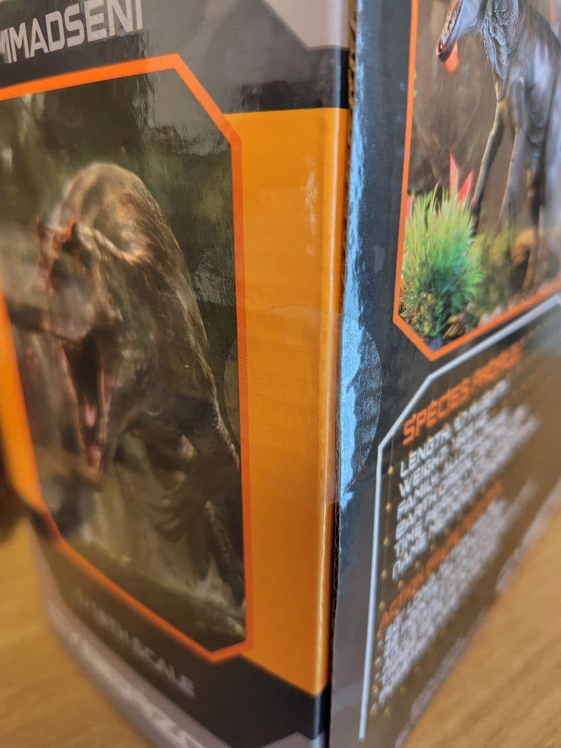 beasts of the mesozoic　アロサウルス　ジムマドセニ