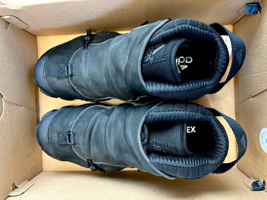 靴 28.5cm adidas RADLANDER