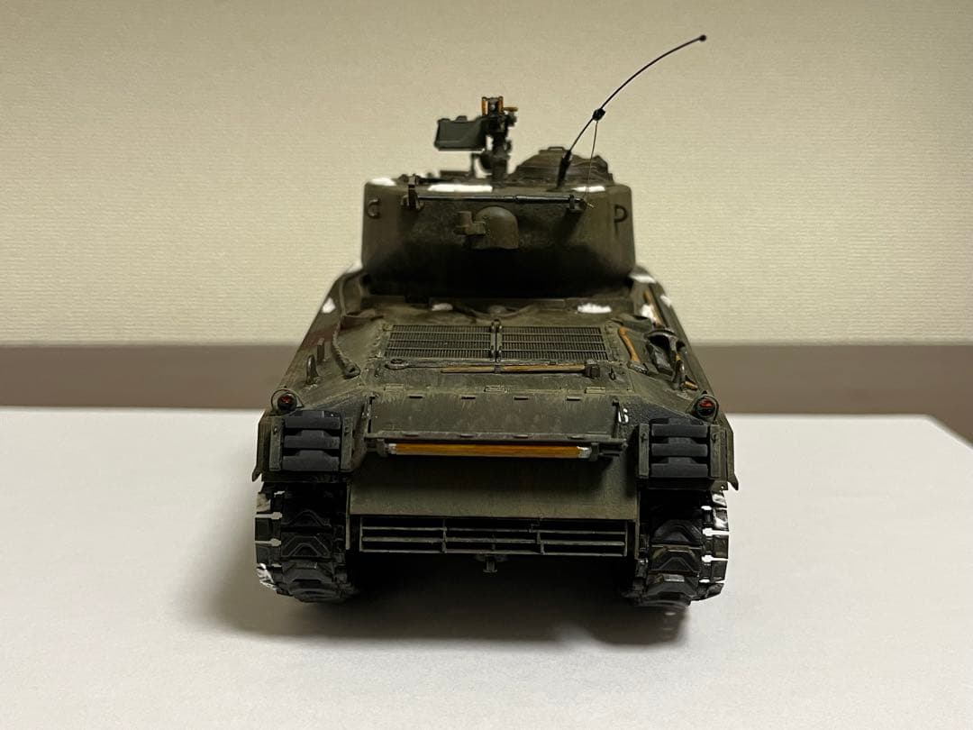 1/35 アメリカ軍　M4A3E2 シャーマン　ジャンボ　完成品