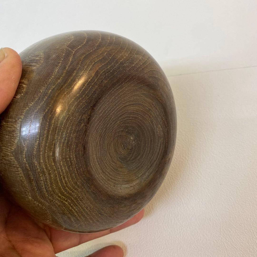 黒、白。バックギャモン。2本