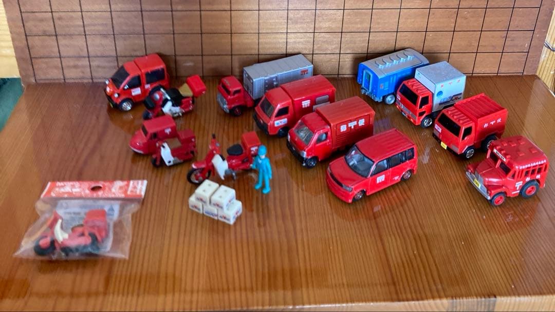 郵便車両のミニカー、チョロQほか14個 Amazon | 希少品 購入ケース チョロQ 郵便車コレクション シークレット