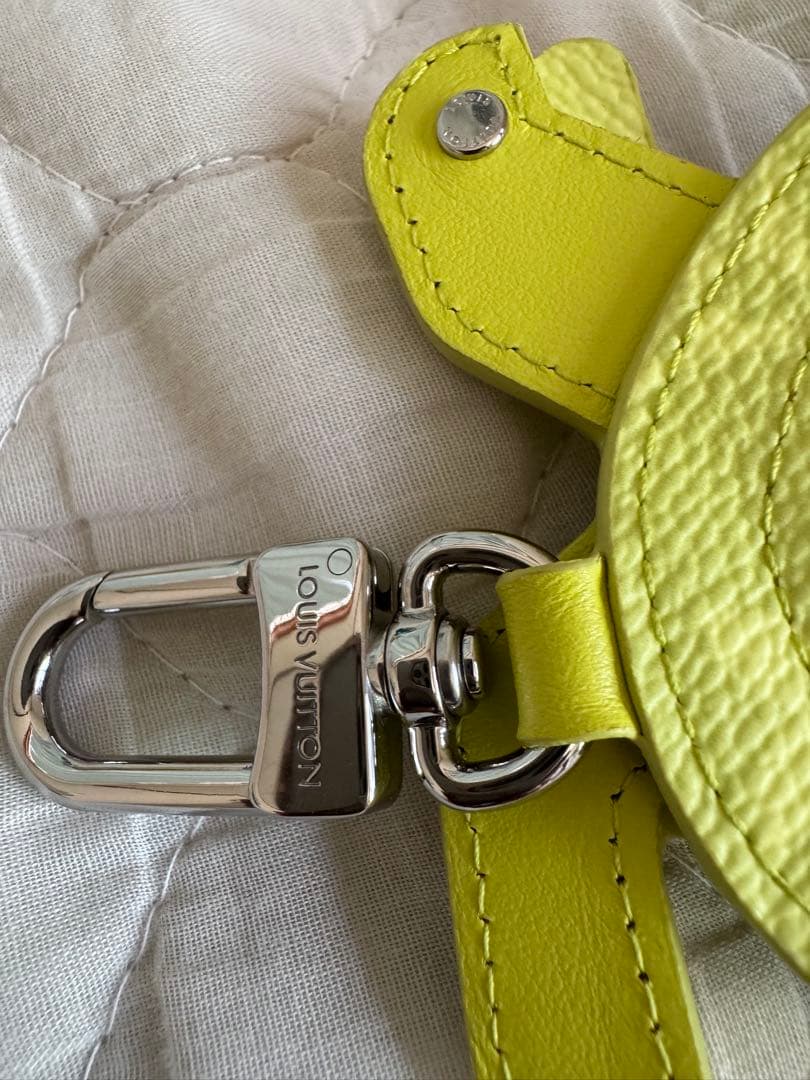 最終値引 ルイヴィトンBIJ LV タートルラインバッグチャームM02526