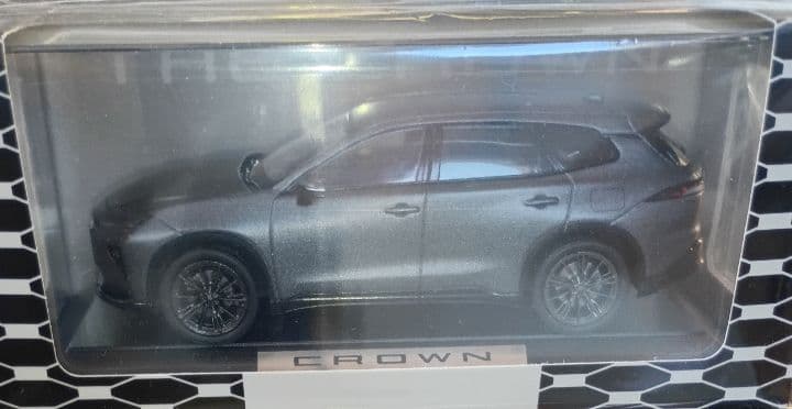 CROWN estate 1/30スケール マットメタル96台 限定 トヨタ クラウン エステート 1/30 ミニカー マットメタル 96台 限定