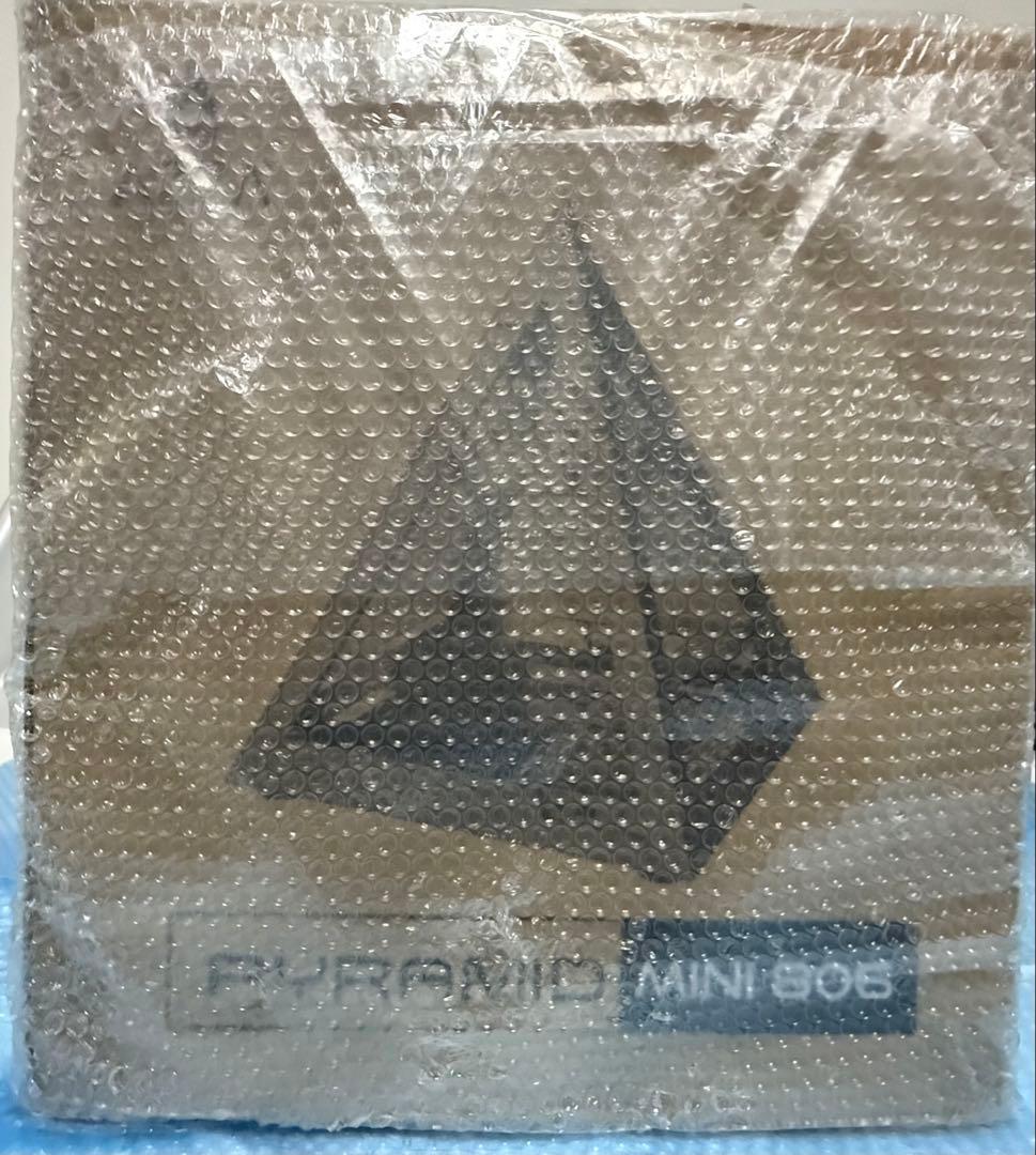 AZZA ピラミッド型(三角形) pcケース　未開封・未使用(ジャンク) AZZA ピラミッド型(三角形) pcケース 未開封・未使用(ジャンク) - メルカリ