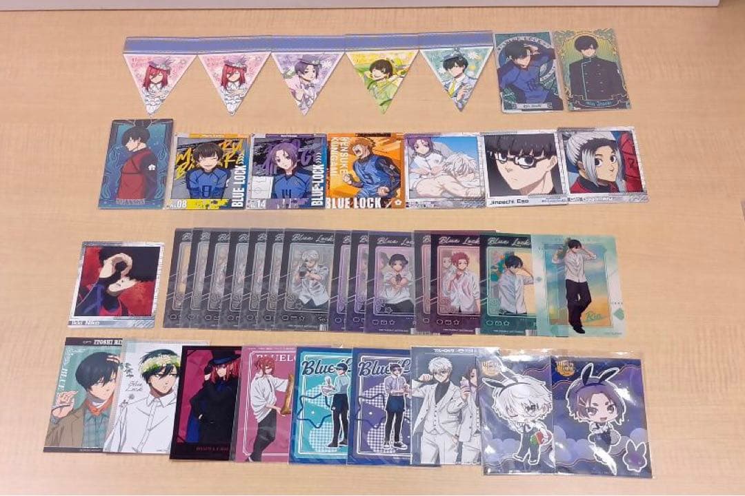 ❶ブルーロック 特典 紙類 ぱしゃこれ 色紙 アクスタなど まとめ売り