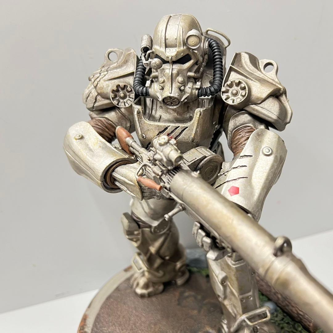 Dark Horse Fallout フォールアウト　マキシマス　スタチュー