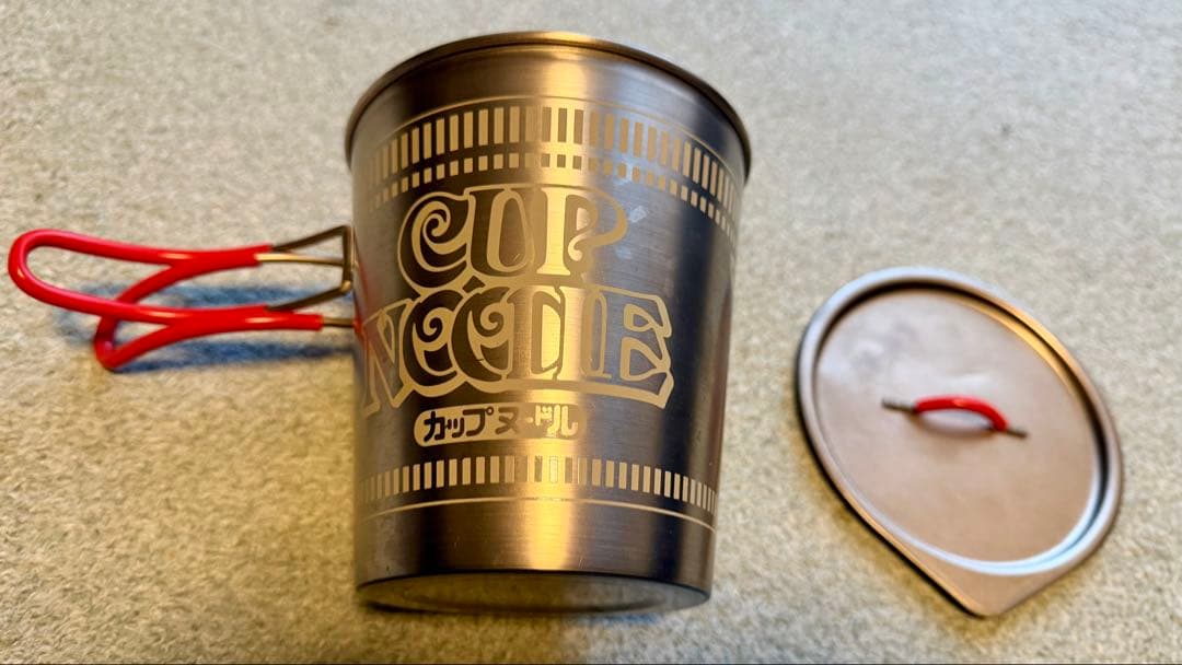 カップヌードル チタンマグ 800ml 蓋付き　中古品 日清 × snow peak スノーピーク＞ カップヌードル型チタンクッカー