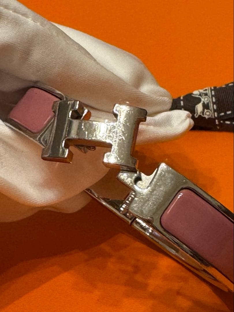 HERMES エナメルブレスレット 《クリックH》　ローズナカラット　シルバー