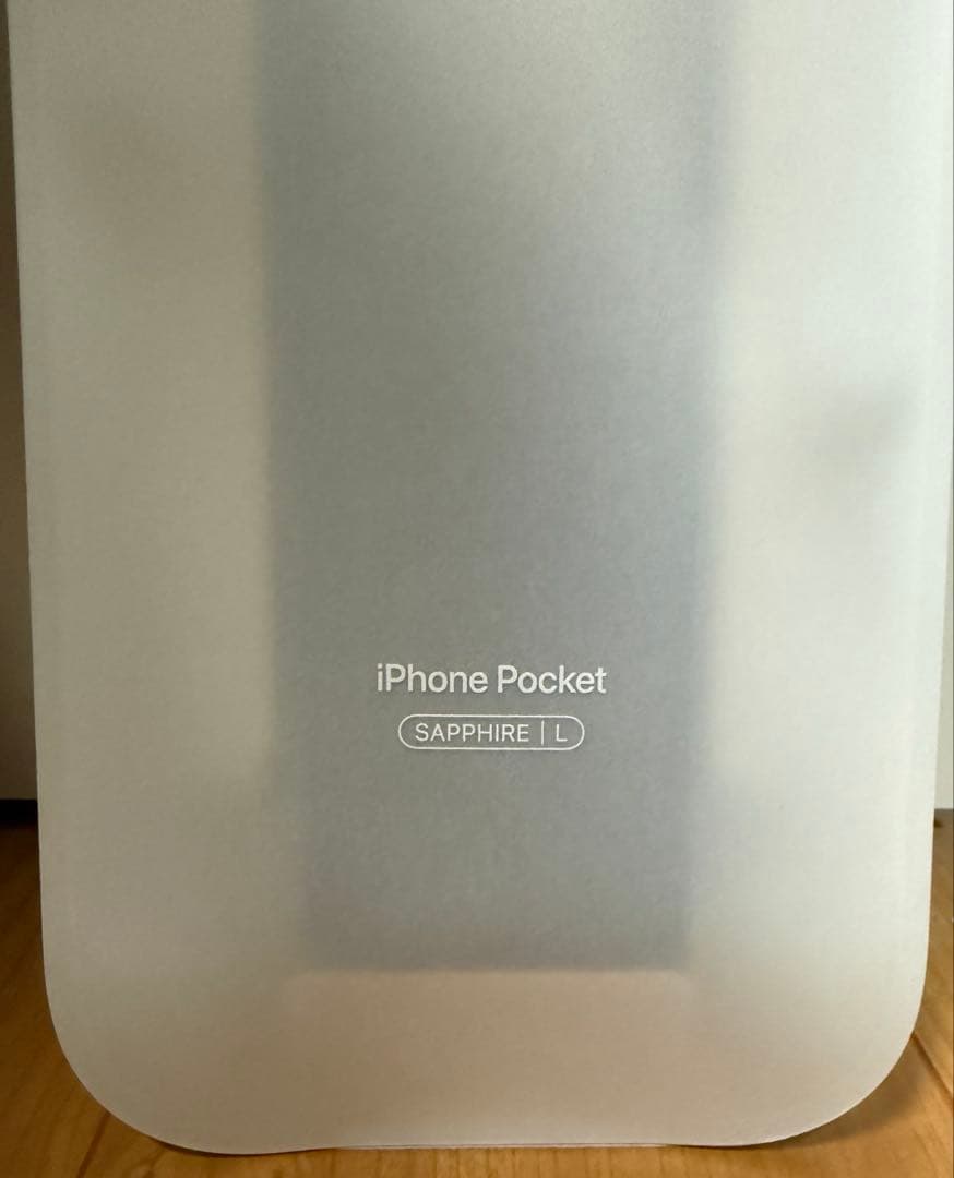 iPhone Pocket by ISSEY MIYAKE ロング サファイア - メルカリ