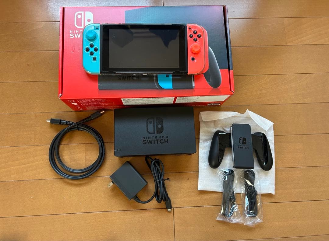 Nintendo Switch 青/赤 本体 画面保護フィルム、ケース付 - メルカリ
