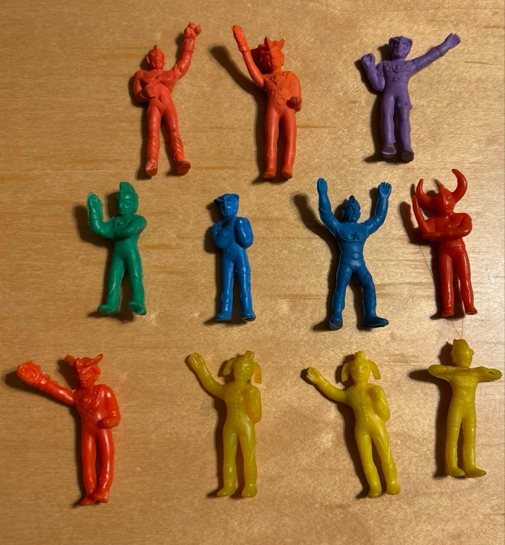 ウルトラマン消しゴム 11体セットポピー 【当時物】 - メルカリ