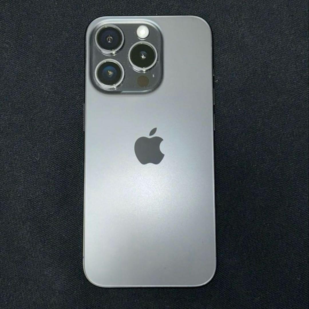 出品25日まで　極美品 iPhone 15 pro 256Gブラックチタニウム APPLE iPhone 15 Pro 256GB SIMフリー [ブラックチタニウム] Aランク