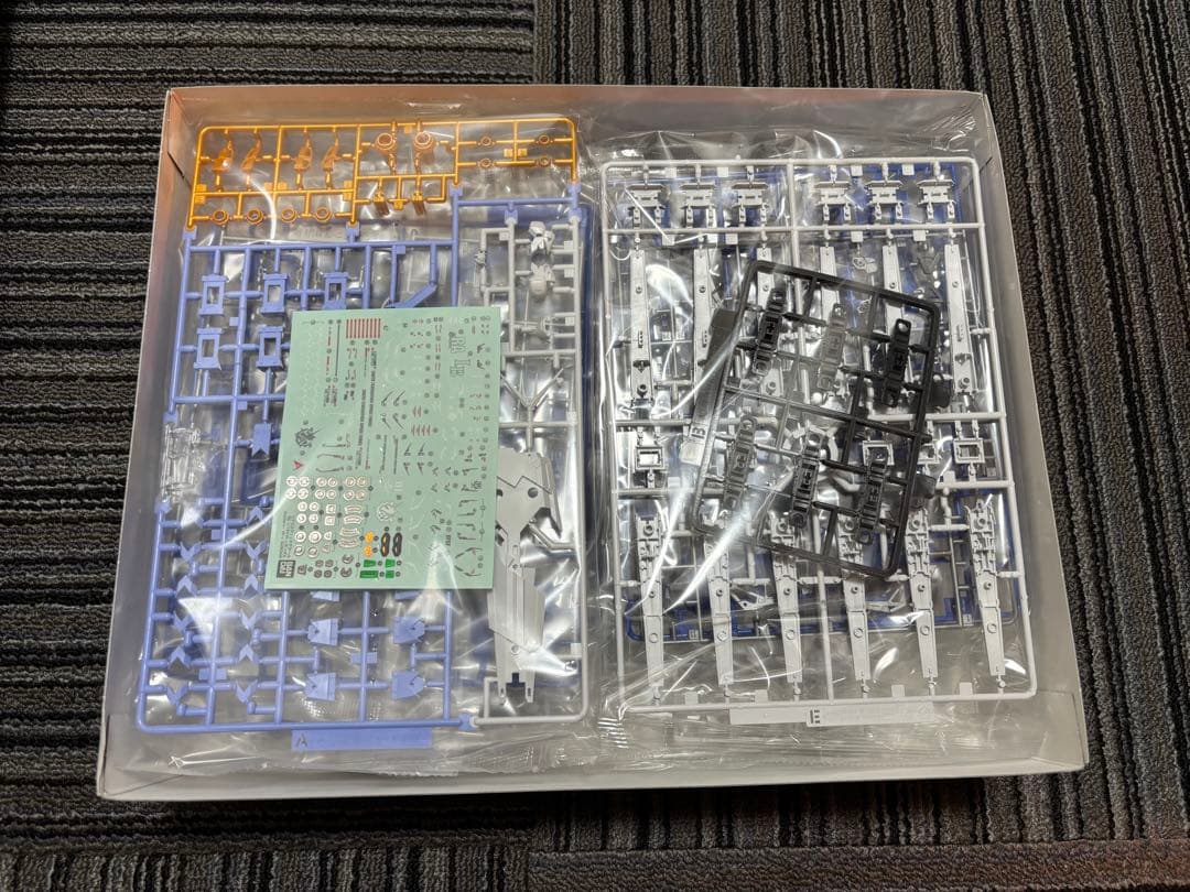 RG バンダイ　ニューガンダム　サザビー　Hiニューガンダム