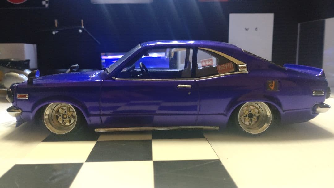 1／18イグニッションモデル　サバンナRX3カスタム