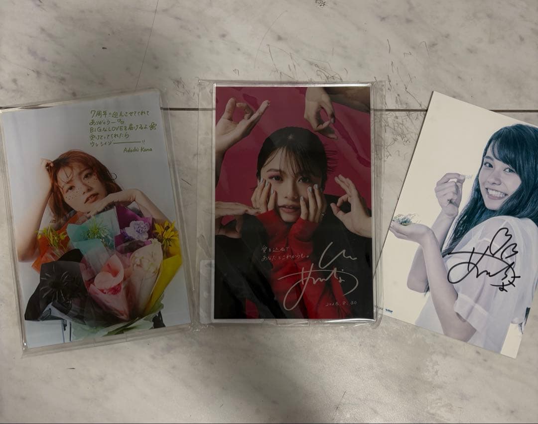 足立佳奈　グッズ等　 【サイン入り多数】