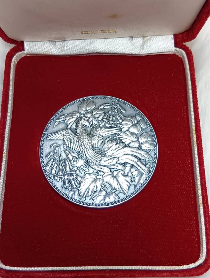 希少】純銀・造幣局製 500円白銅貨幣発行記念メダル - メルカリ