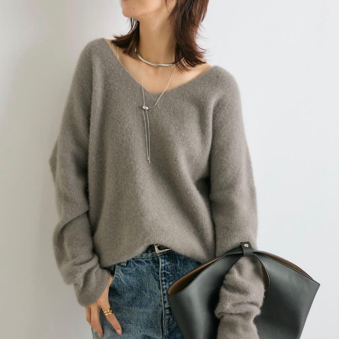 SALE！新品未使用RIVE DROITE抜け感ヘアリーウール片畦Vネックニット