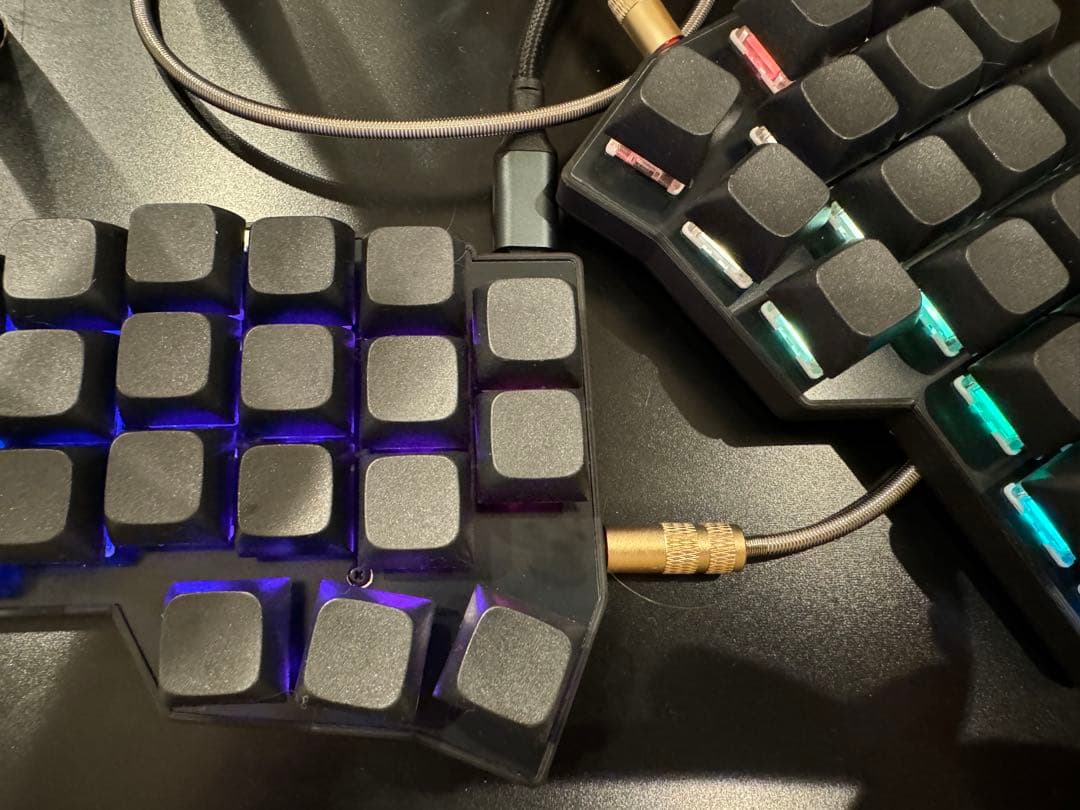 新品】 corne v4 cherry 完成品keychron静音、ケーブル付 - メルカリ