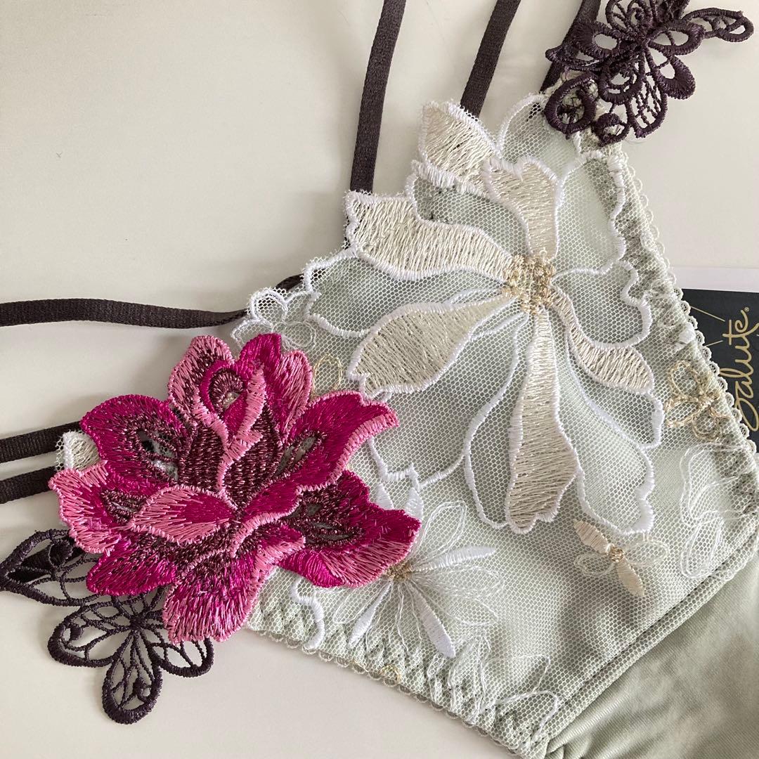 サルート プラダを着た悪魔 Tバックショーツ単品 Mサイズ OV 96 ソング