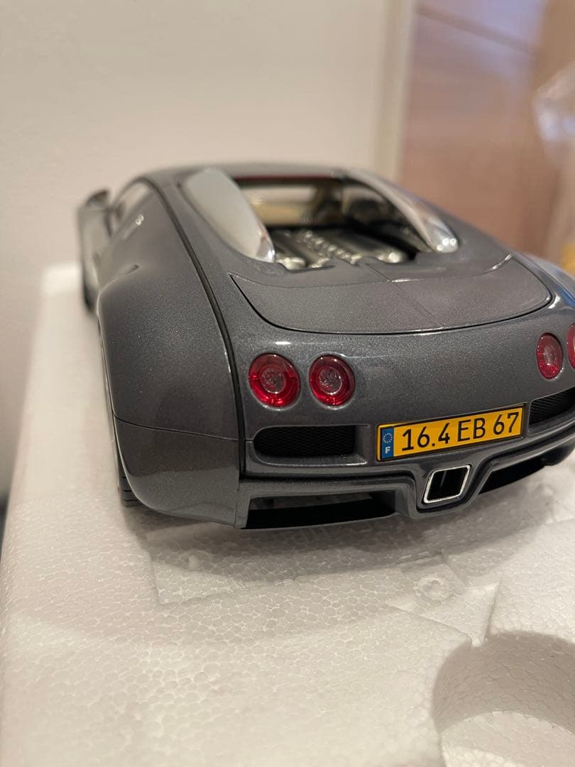 AUTOart モデルカー ブガッティ ヴェイロン 1/18 美品 - メルカリ