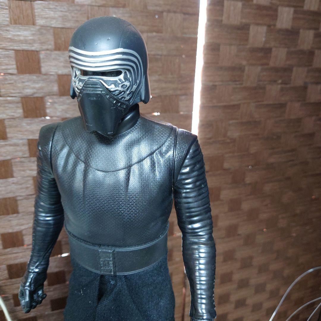 スターウォーズ　カイロレン　フィギュア