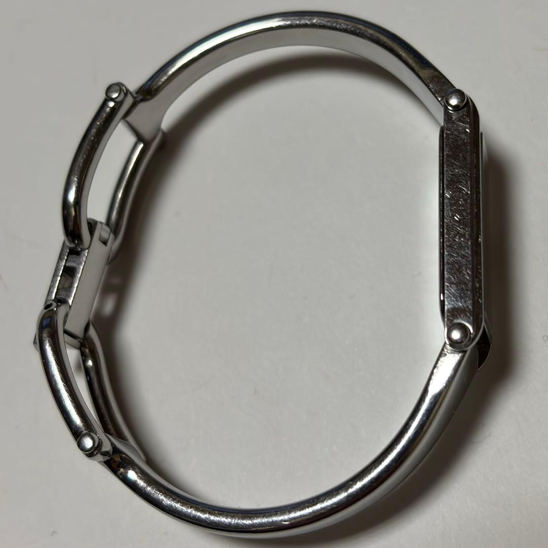 GUCCI グッチクォーツスクエア腕時計ブラック シルバー バングル 1500L