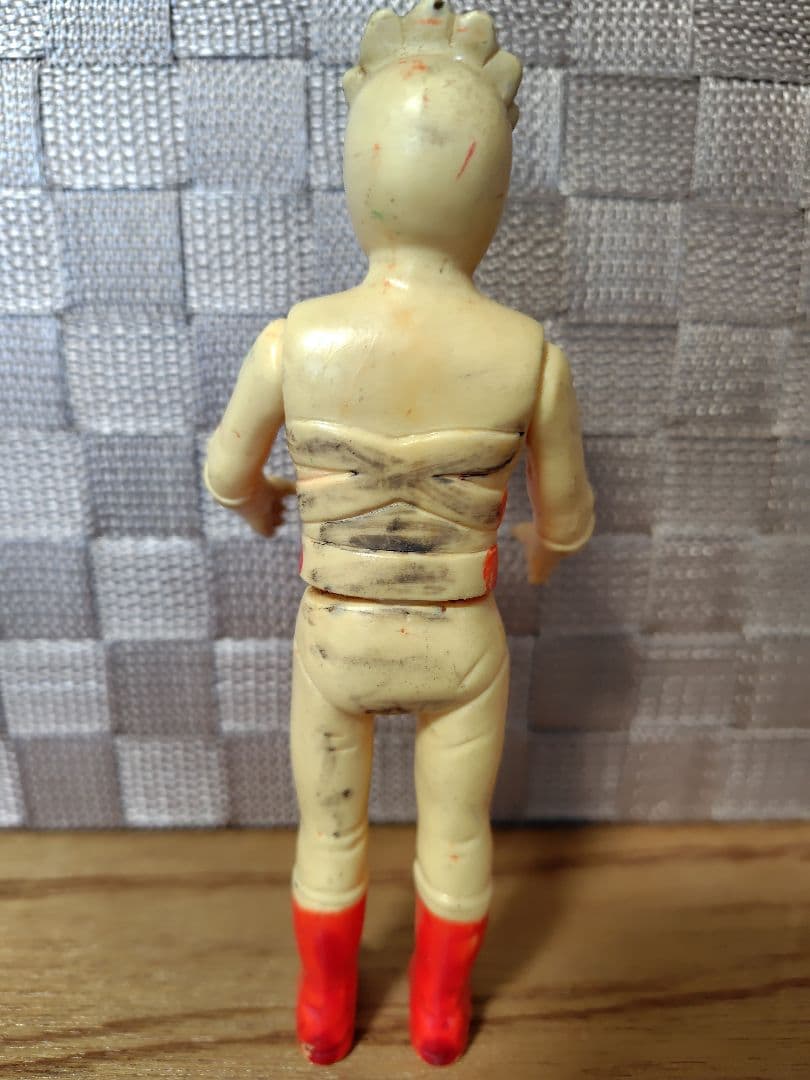 超希少】（無版権）昭和レトロ ソフビ人形 レインボーマン ダッシュ1