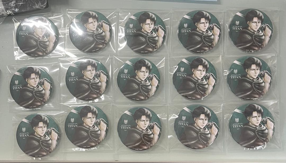 進撃の巨人 WIT Studio 原画 ビッグ缶バッジ リヴァイ 15枚セット Anique Shop JAPAN