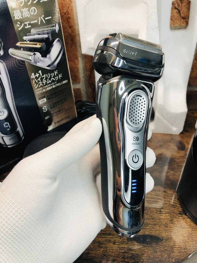 【美品】ブラウン シリーズ9 9375cc -Vメンズ電気シェーバー