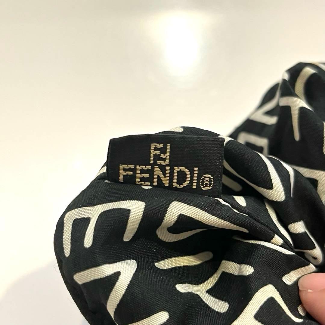 FENDI ロゴ入りシュシュ ブラック - メルカリ