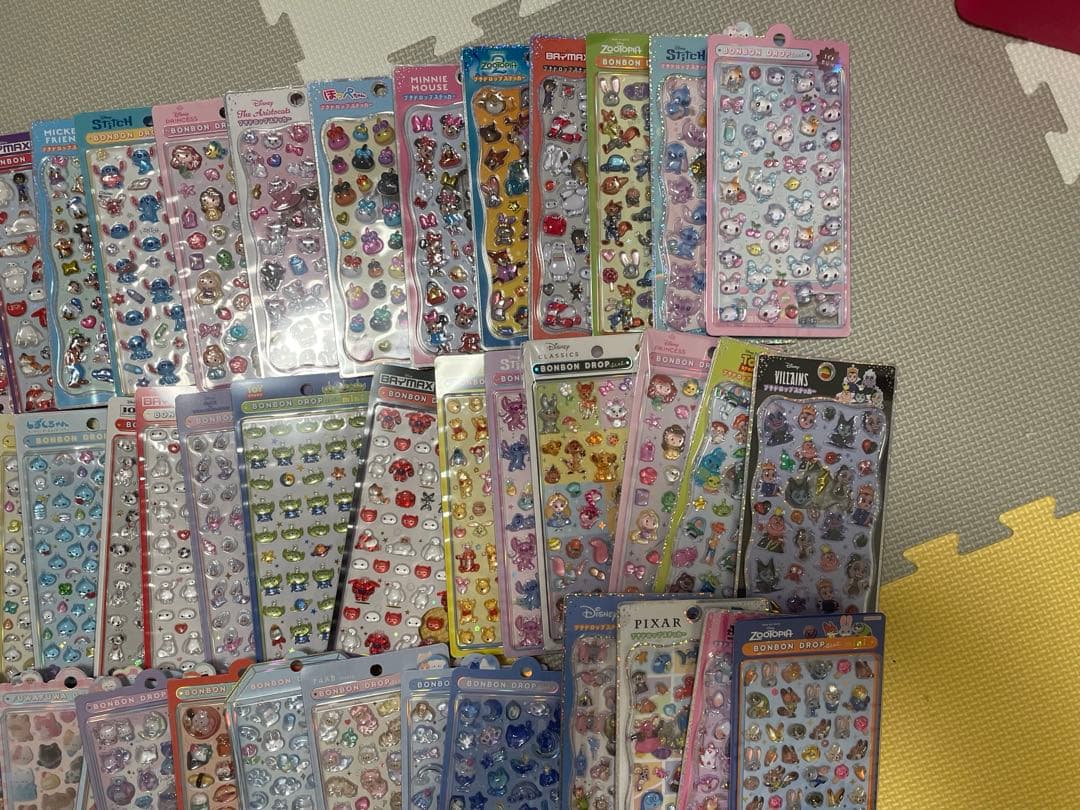 激レア　正規品約84枚まとめ売り　うるちゅる　ボンボンドロップシール　サンリオ