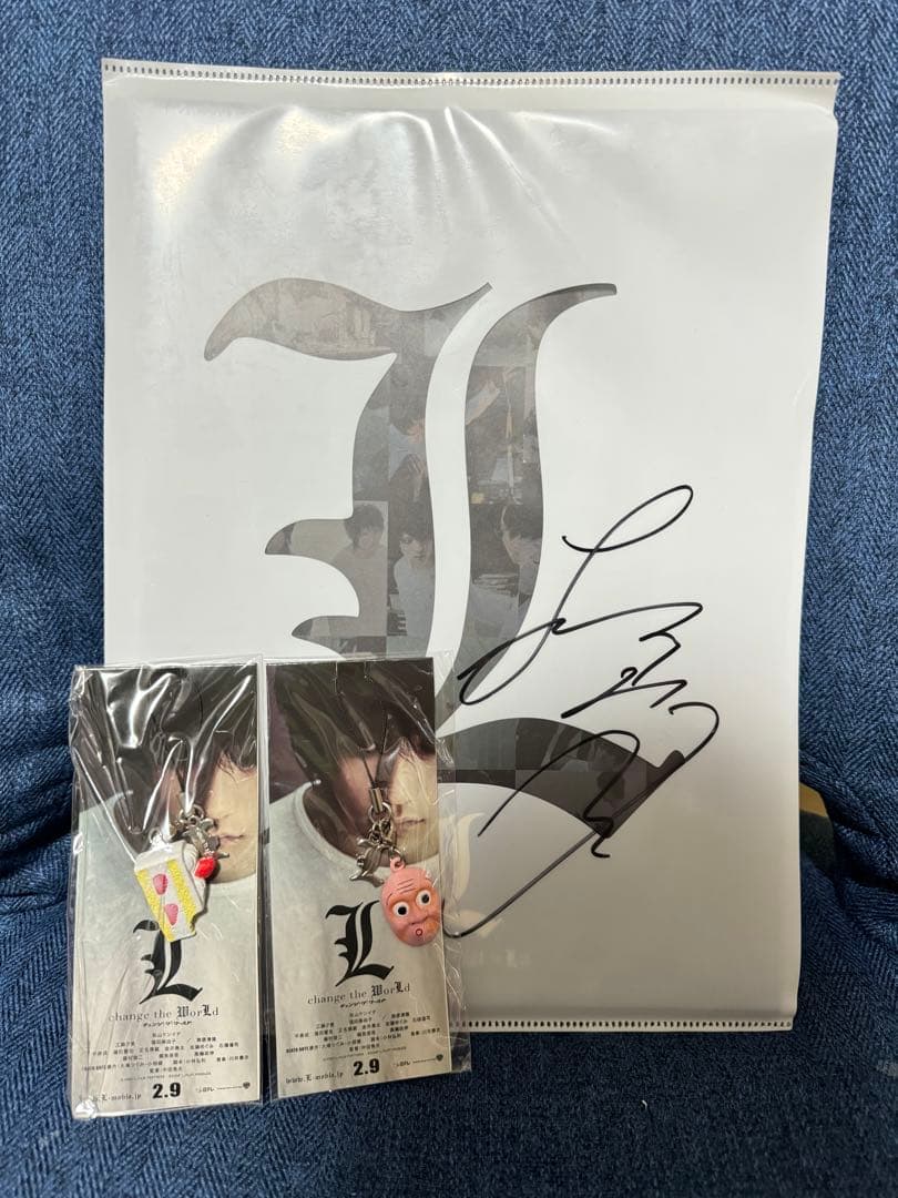 L change the World 松山ケンイチ直筆サイン入り パンフレット - メルカリ
