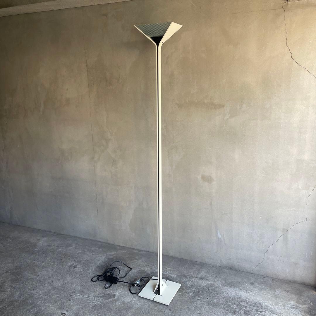 名作 FLOS Papillona フロス パピローナ フロアスタンドライト - メルカリ