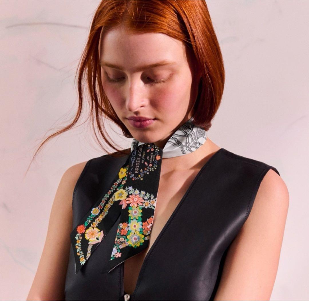 エルメス 2025ツイリー《ブリッド・ドゥ・ガラ　アン・フルール＆アイライナー》