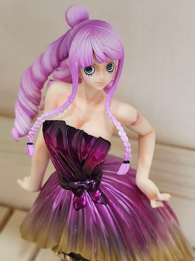 ワンピース フィギュア ペローナ　リペイント