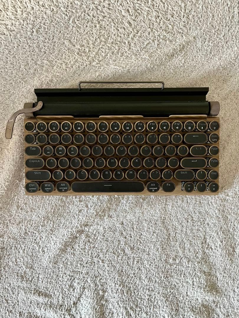 【美品】タイライター型 レトロ メカニカルキーボード 木製調 Bluetooth Amazon | レトロタイプライターキーボード、83キーBluetooth 5.0調整