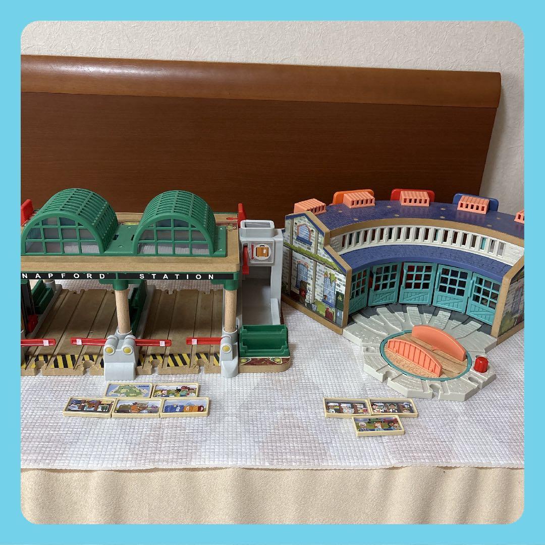 豪華セット】きかんしゃトーマス 木製 ナップフォード駅 ＆ ティドマス