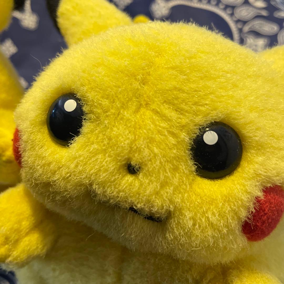 2/7まで　おまけ付き・ワケアリ　顔良し初期ピカチュウ　通常にっこり　２点セット